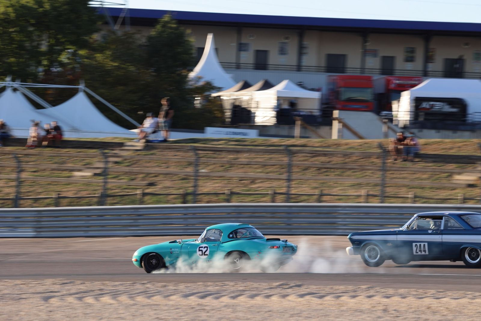 HARC A late braking moment for the winning Jaguar